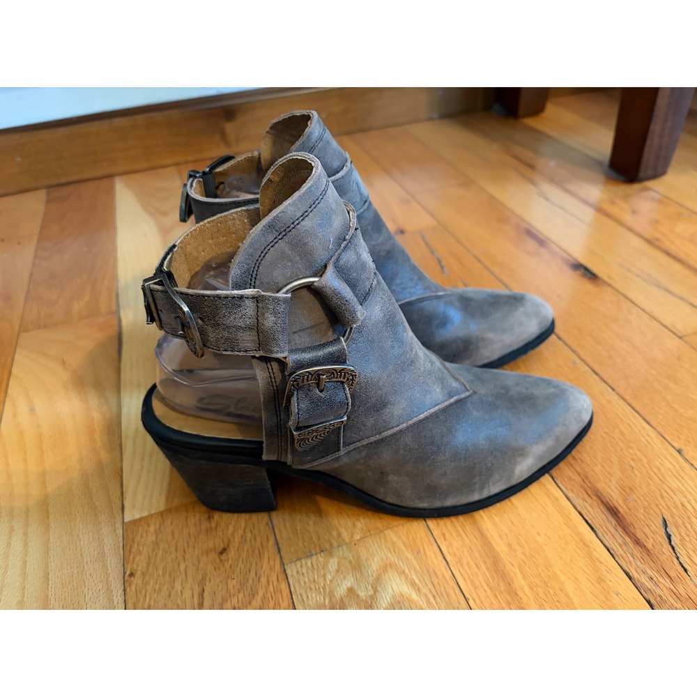 Sbicca Scorpi Western Inspired Ankle Heeled Mule Size 9 NWOT